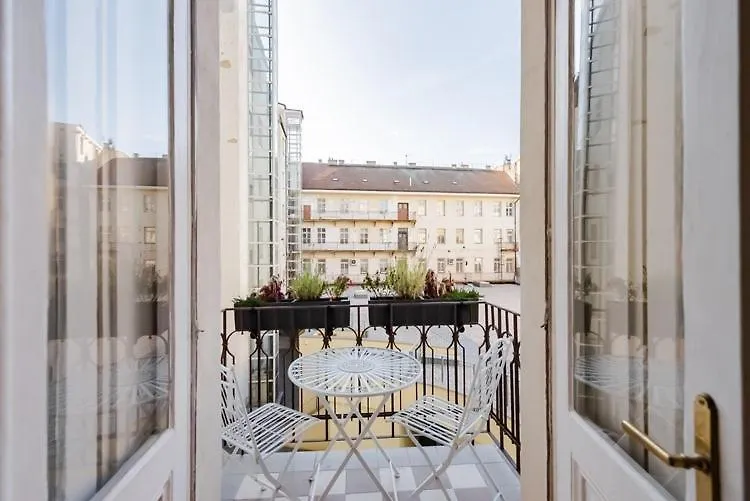 Wenceslas Square Romantic Apartment Prag 0*,